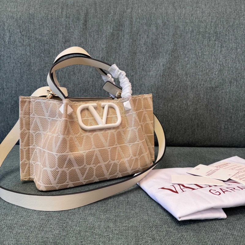 Va1e*ntin0 shopping bag